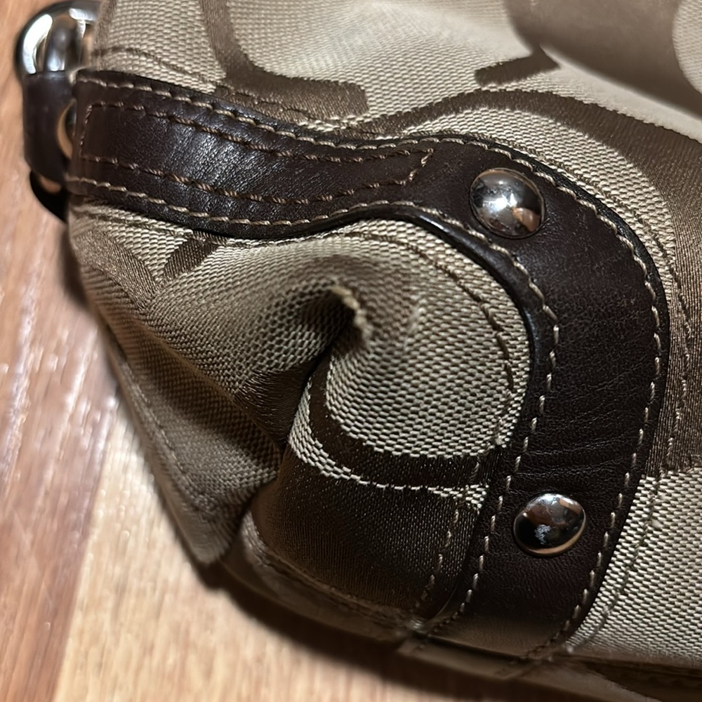 Vintage Brown and Tan Coach Shoulder bag - Picture 5 of 12